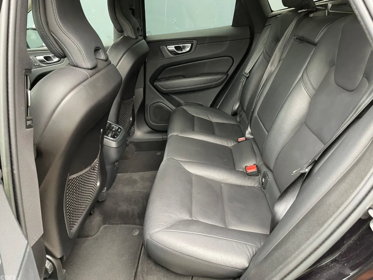 Volvo XC60 SUV, Diesel, 2023, Black