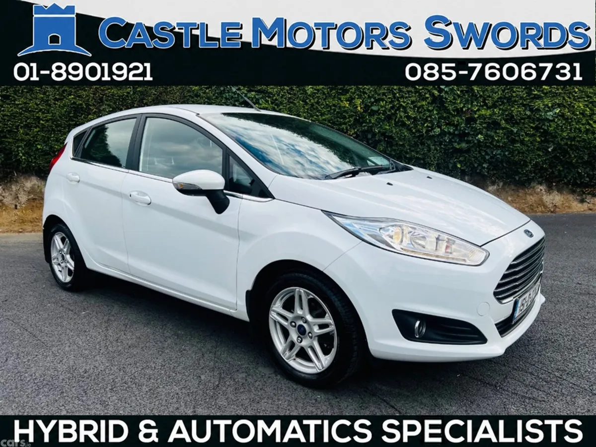 Ford Fiesta Hatchback, Petrol, 2015, White