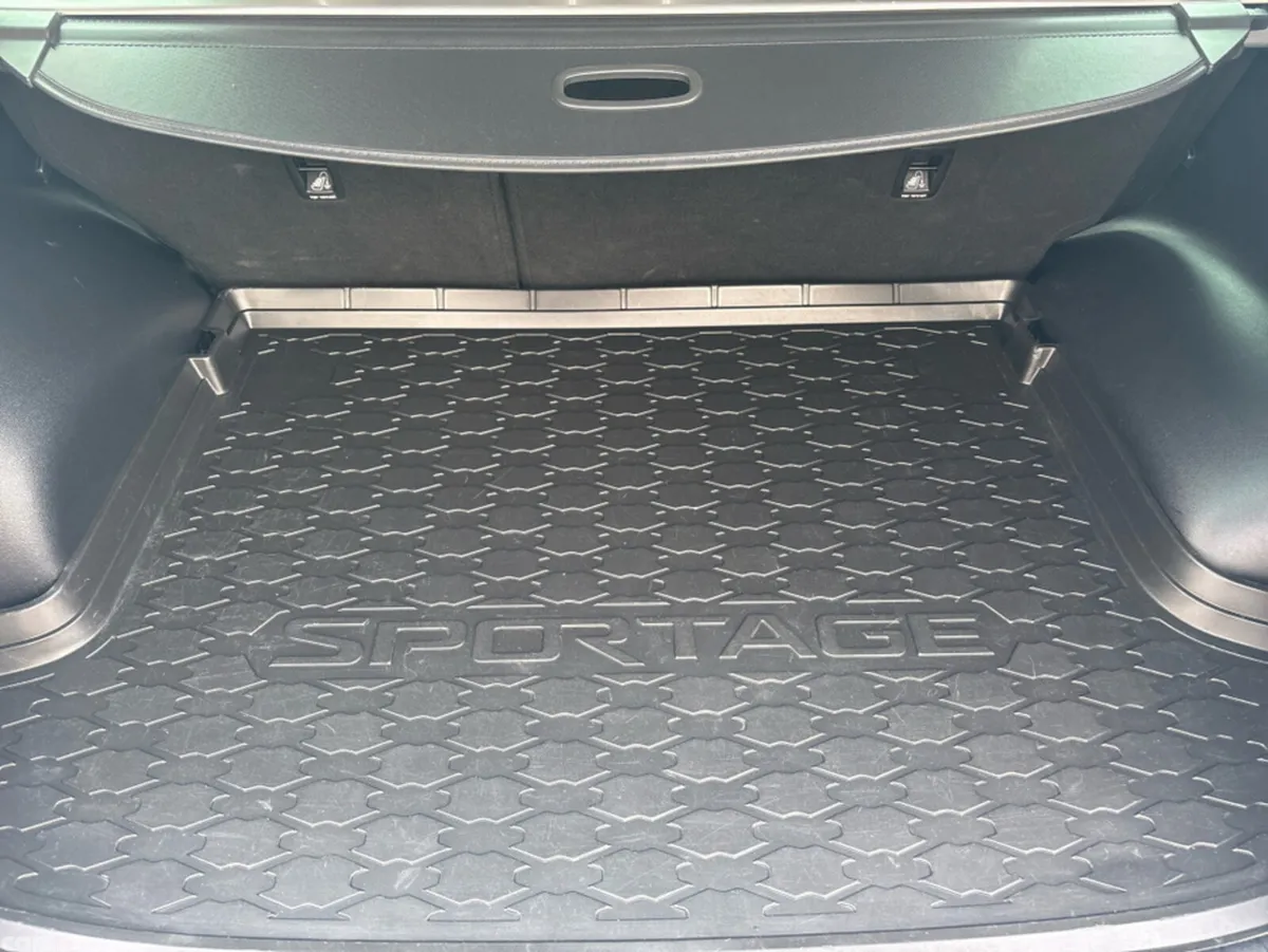 Kia Sportage MPV, Diesel, 2019, White