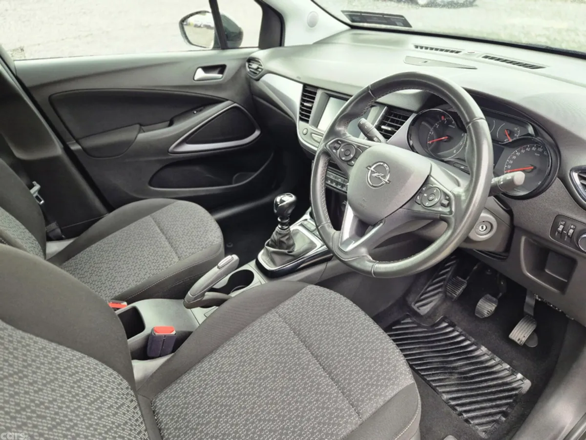Opel Crossland MPV, Diesel, 2022, Grey