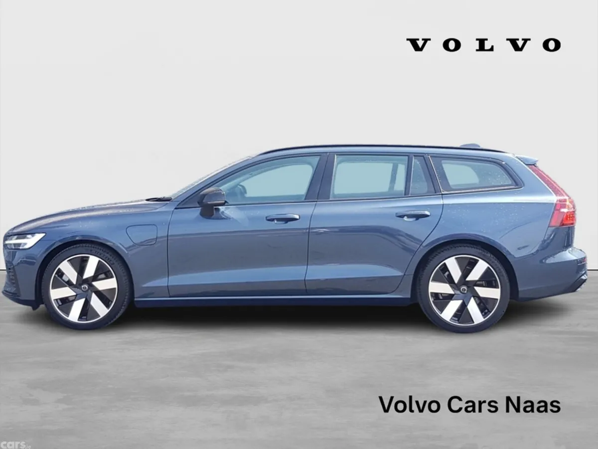 Volvo V60 Estate, Petrol Plug-in Hybrid, 2025, Blue