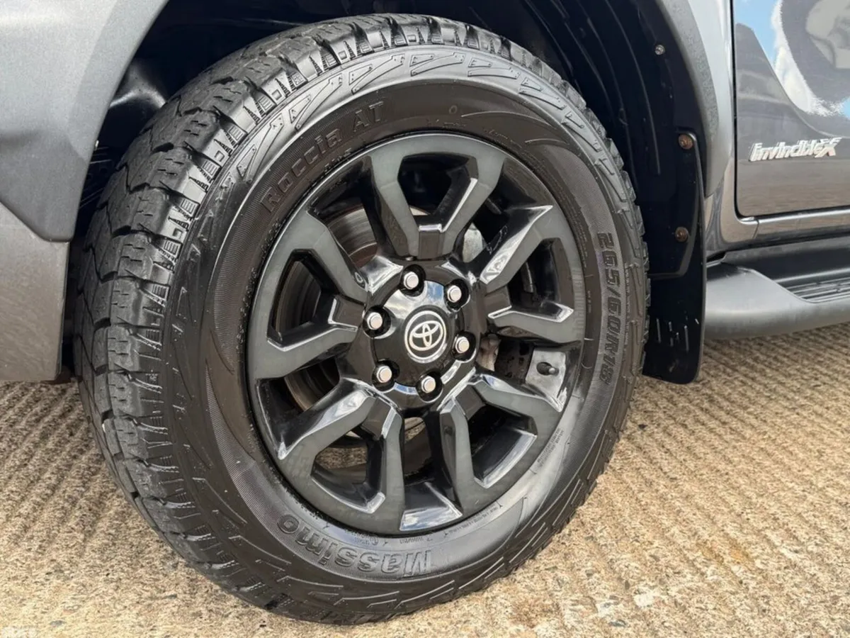 Toyota Hilux Pick Up, Diesel, 2021, Grey