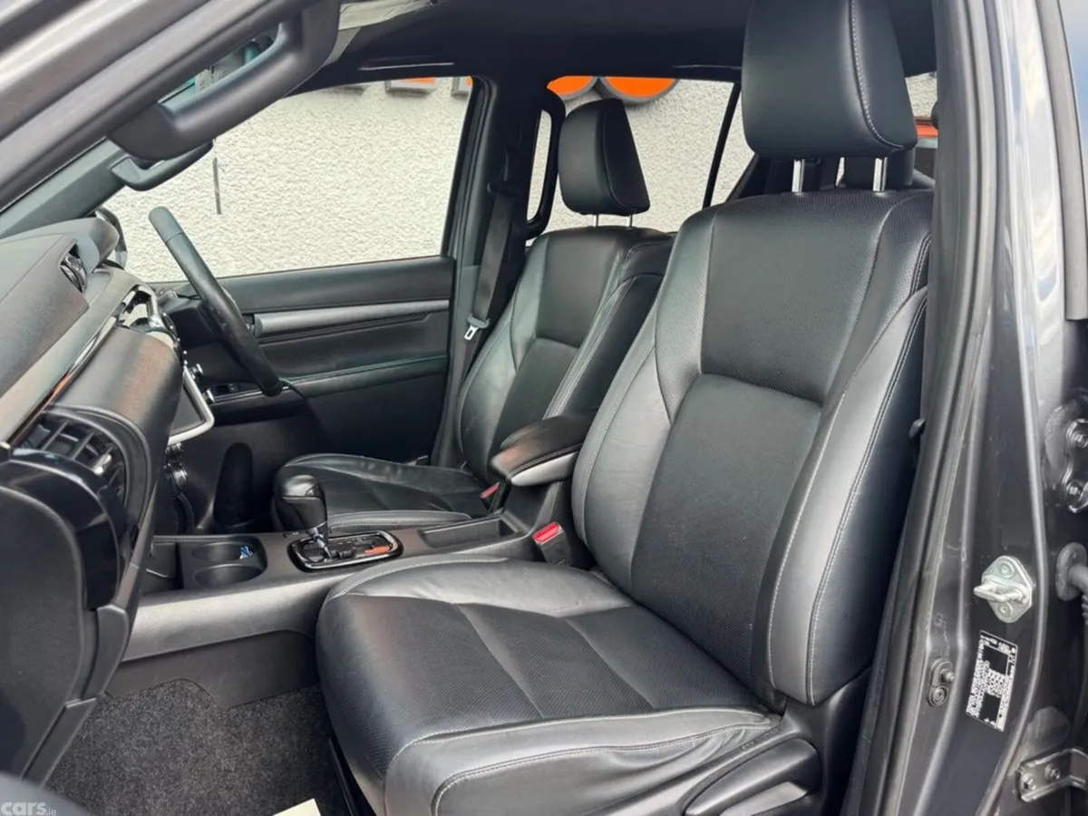 Toyota Hilux Pick Up, Diesel, 2021, Grey