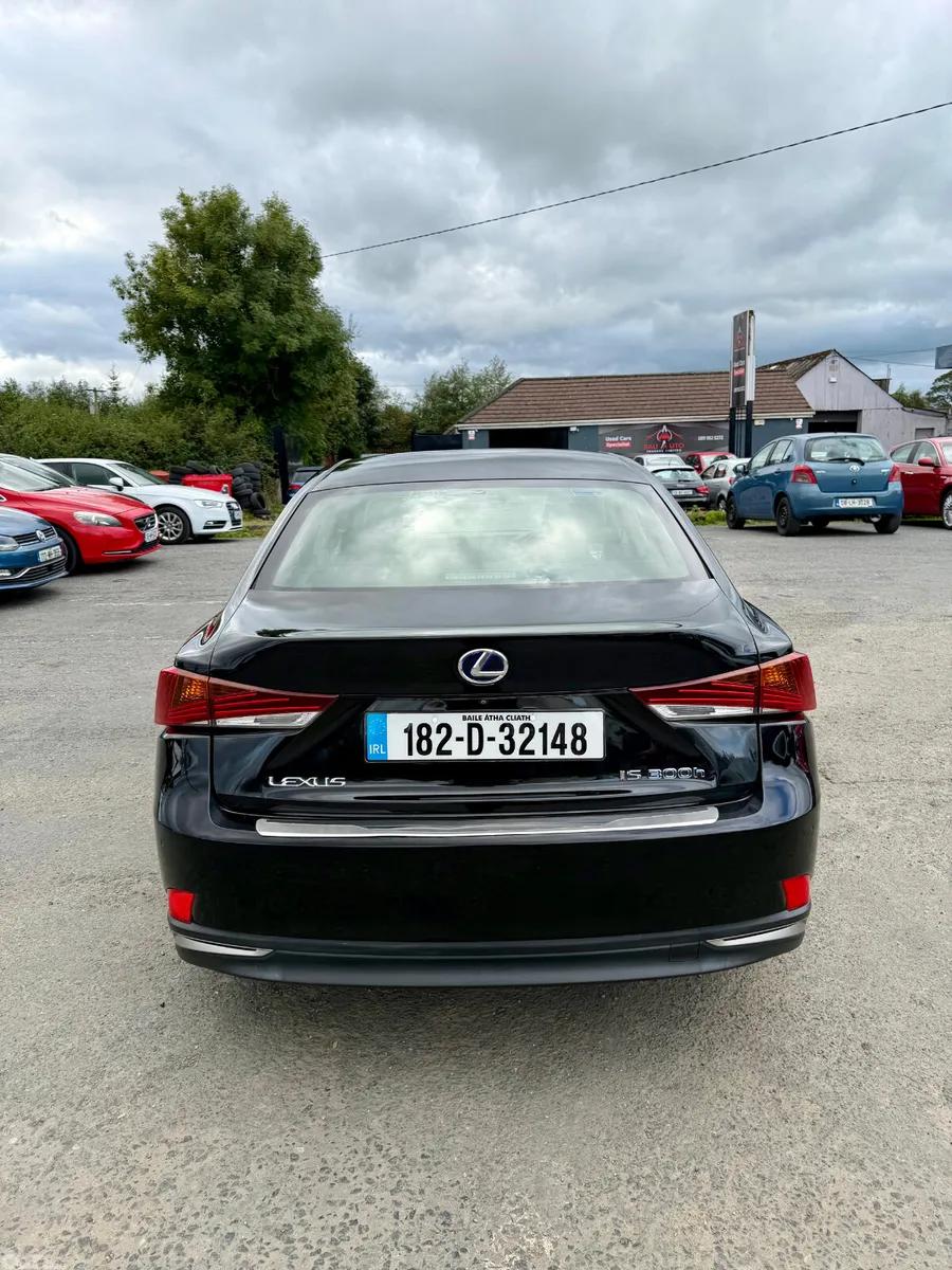 Lexus IS Saloon, Petrol Hybrid, 2018, Black