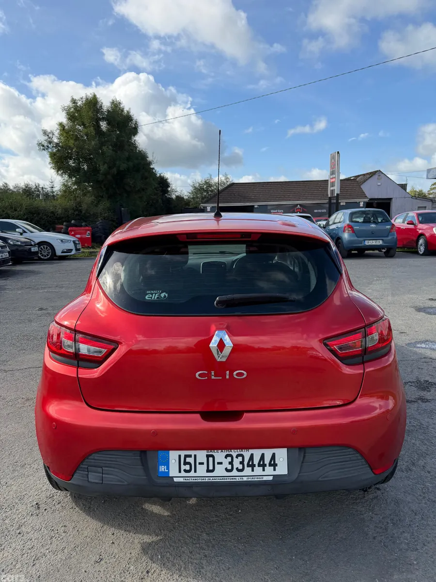 Renault Clio Hatchback, Petrol, 2015, Red