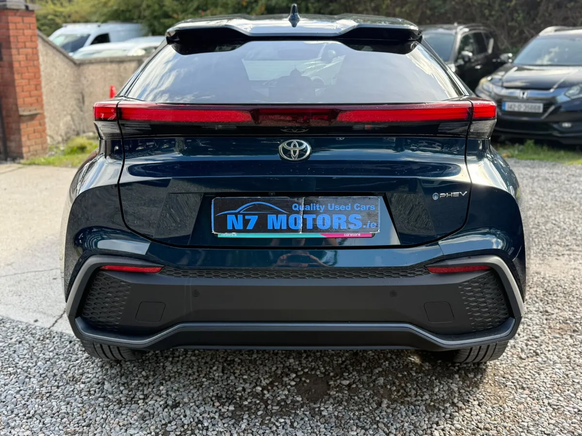 Toyota C-HR SUV, Petrol Plug-in Hybrid, 2024, Blue
