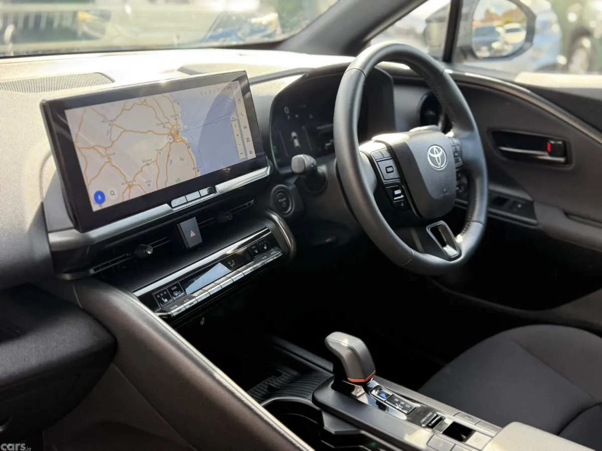Toyota C-HR SUV, Petrol Plug-in Hybrid, 2024, Blue