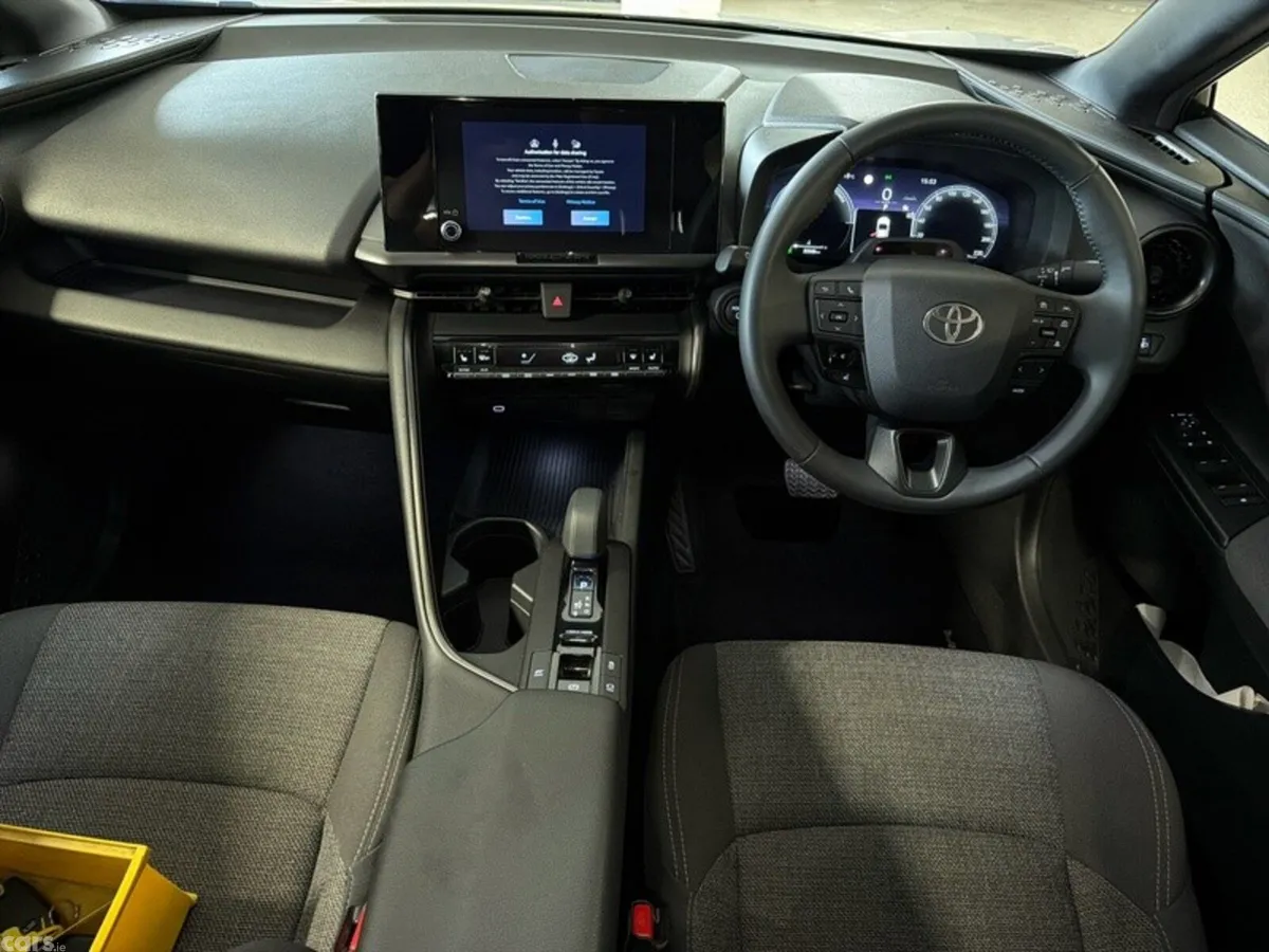 Toyota C-HR SUV, Petrol Hybrid, 2026, Grey