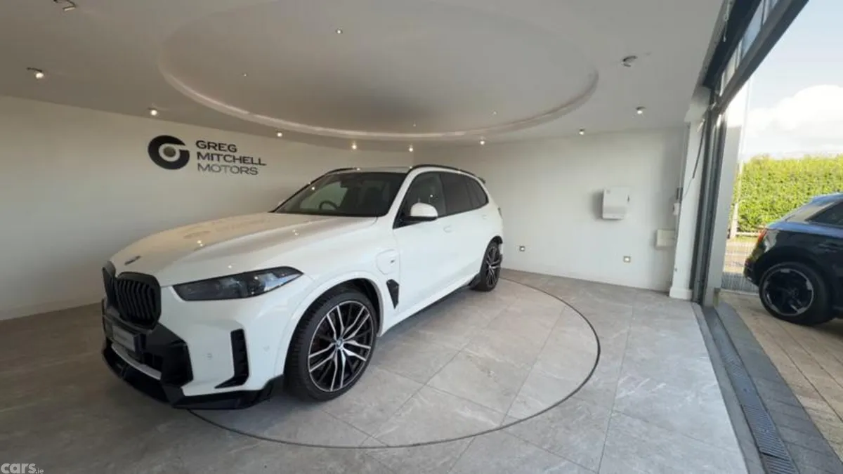 BMW X5 SUV, Petrol Hybrid, 2023, White