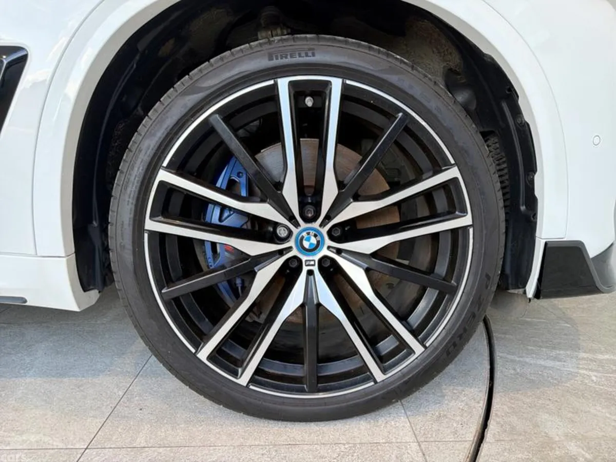 BMW X5 SUV, Petrol Hybrid, 2023, White