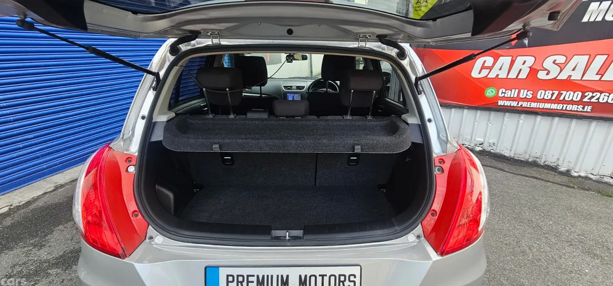 Suzuki Swift Hatchback, Petrol, 2016, Silver