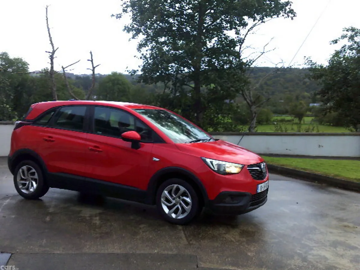 Vauxhall Crossland X Hatchback, Diesel, 2018, Red