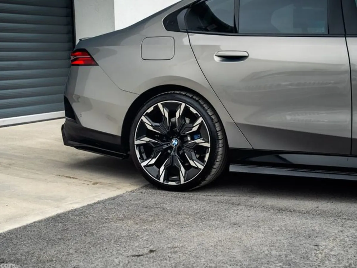 BMW 5-Series Saloon, Petrol Plug-in Hybrid, 2024, Grey