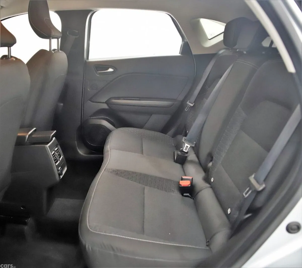Renault Captur SUV, Petrol, 2024, Silver