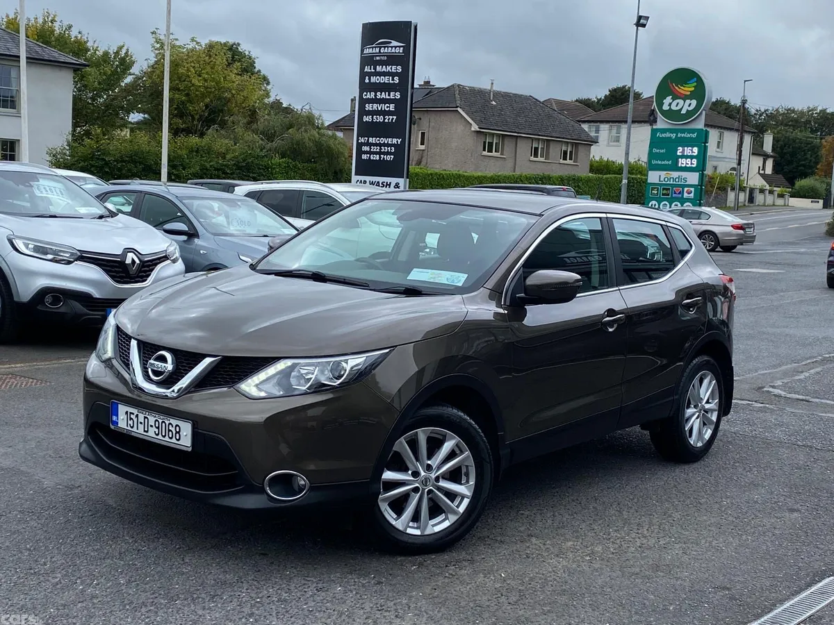 Nissan Qashqai Hatchback, Diesel, 2015, Brown