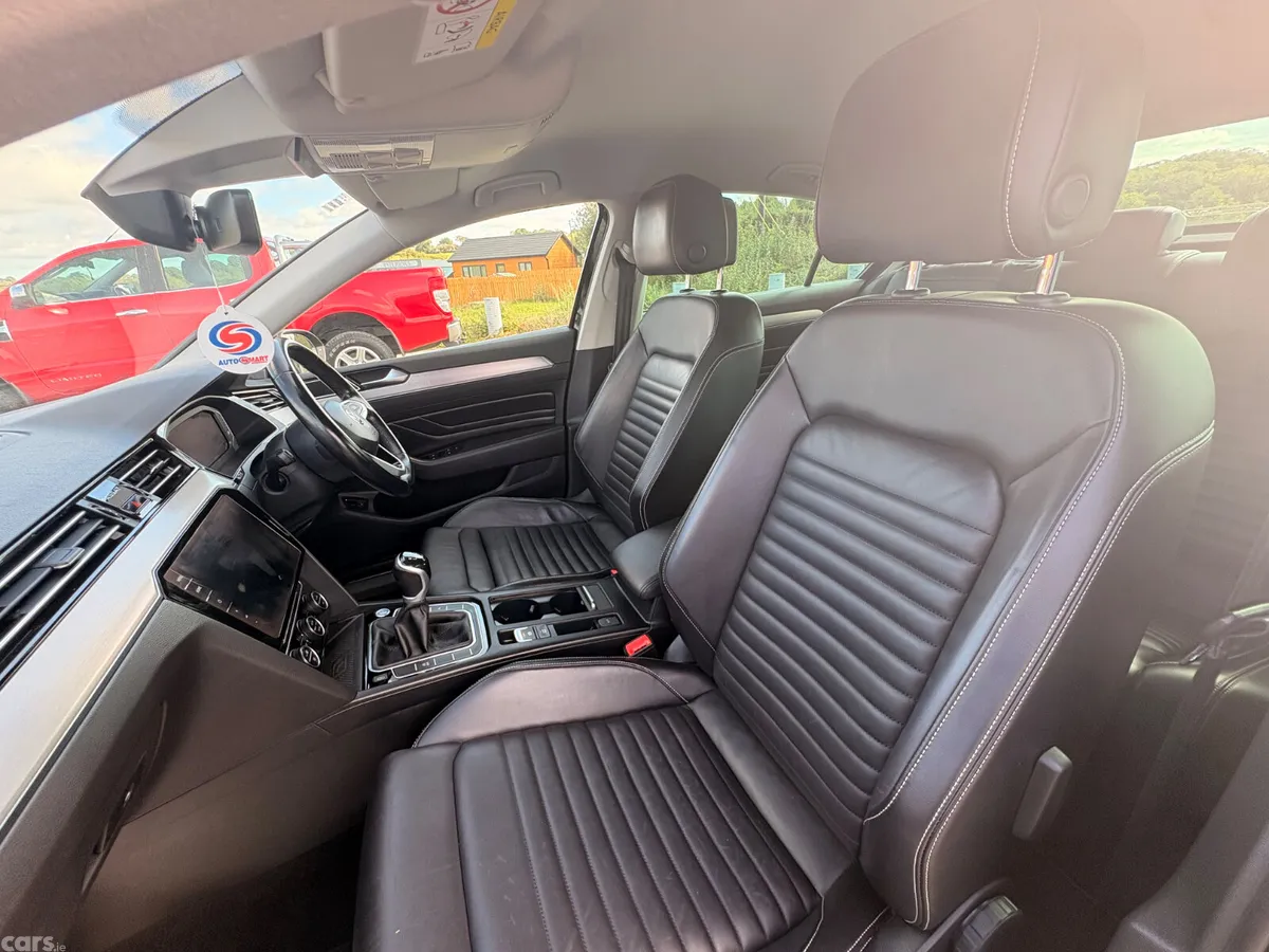 Volkswagen Passat Saloon, Diesel, 2020, Black
