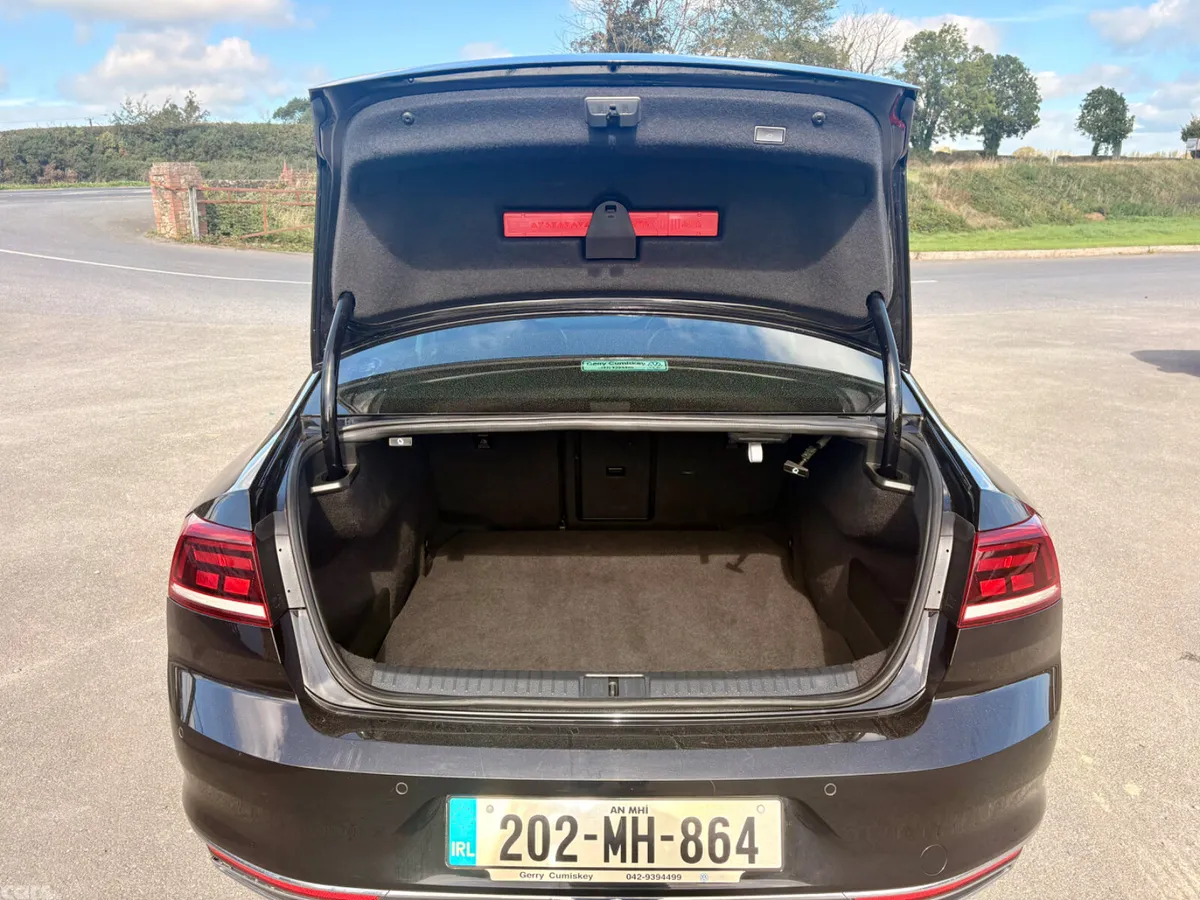Volkswagen Passat Saloon, Diesel, 2020, Black