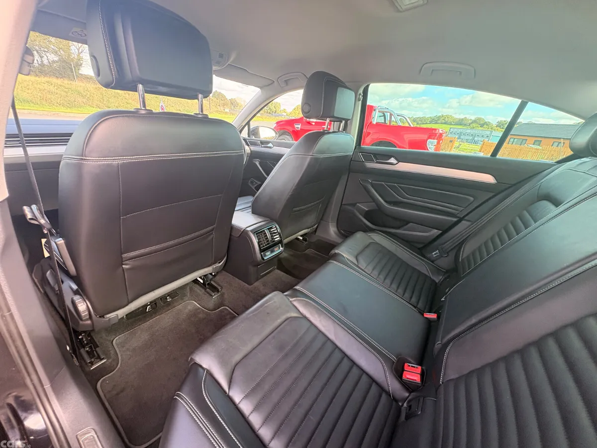 Volkswagen Passat Saloon, Diesel, 2020, Black