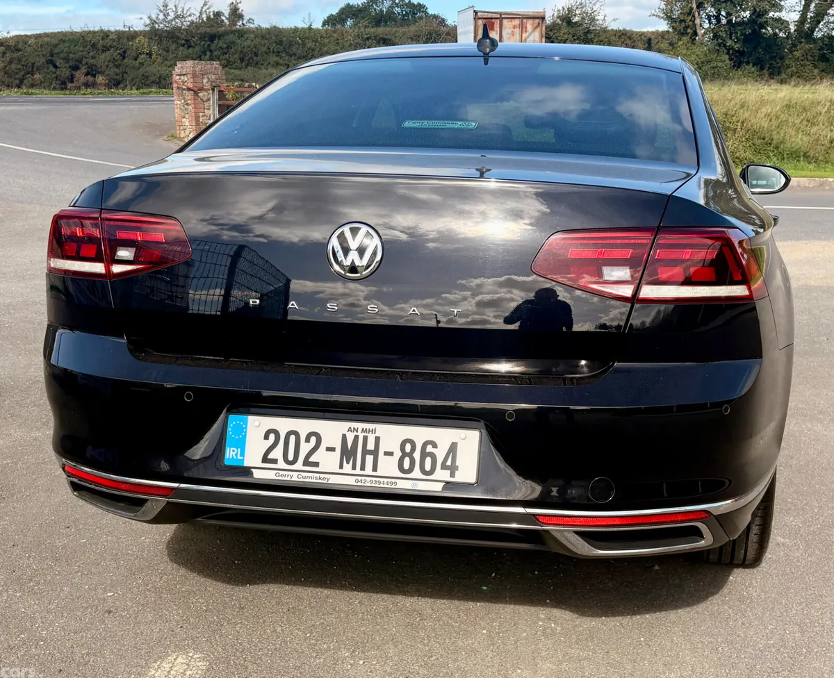 Volkswagen Passat Saloon, Diesel, 2020, Black
