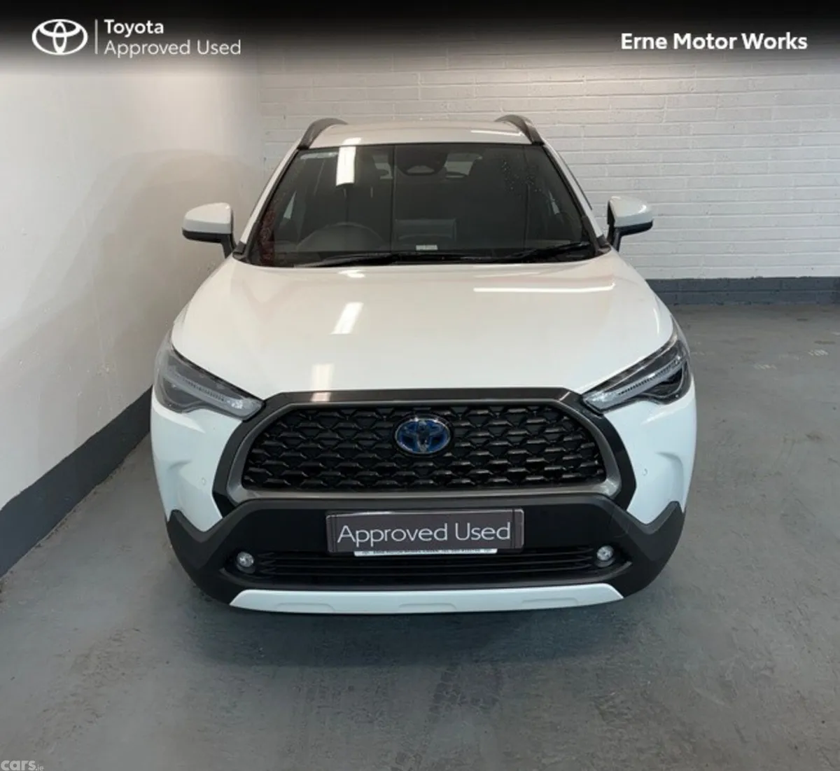 Toyota Corolla Cross Hatchback, Petrol Hybrid, 2023, White