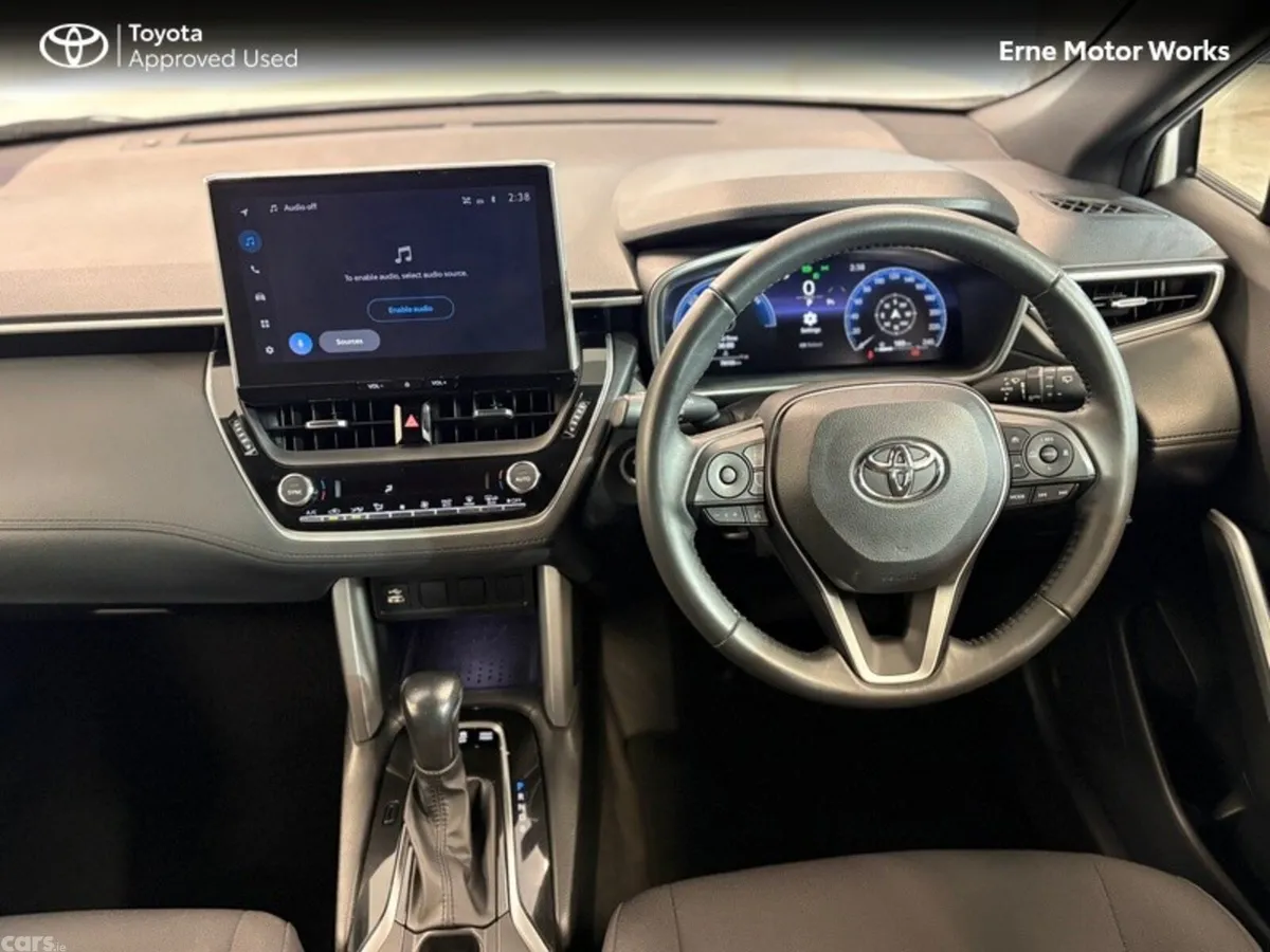 Toyota Corolla Cross Hatchback, Petrol Hybrid, 2023, White
