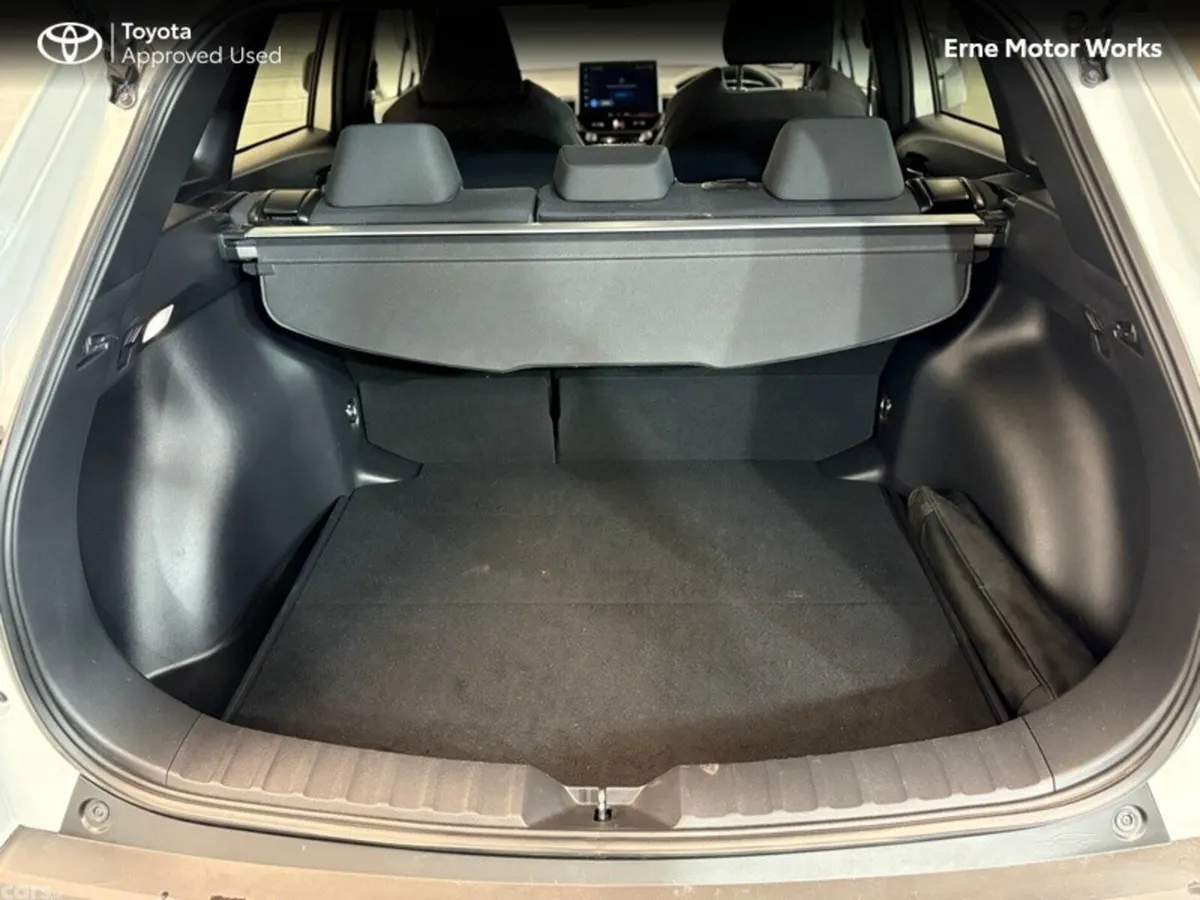 Toyota Corolla Cross Hatchback, Petrol Hybrid, 2023, White