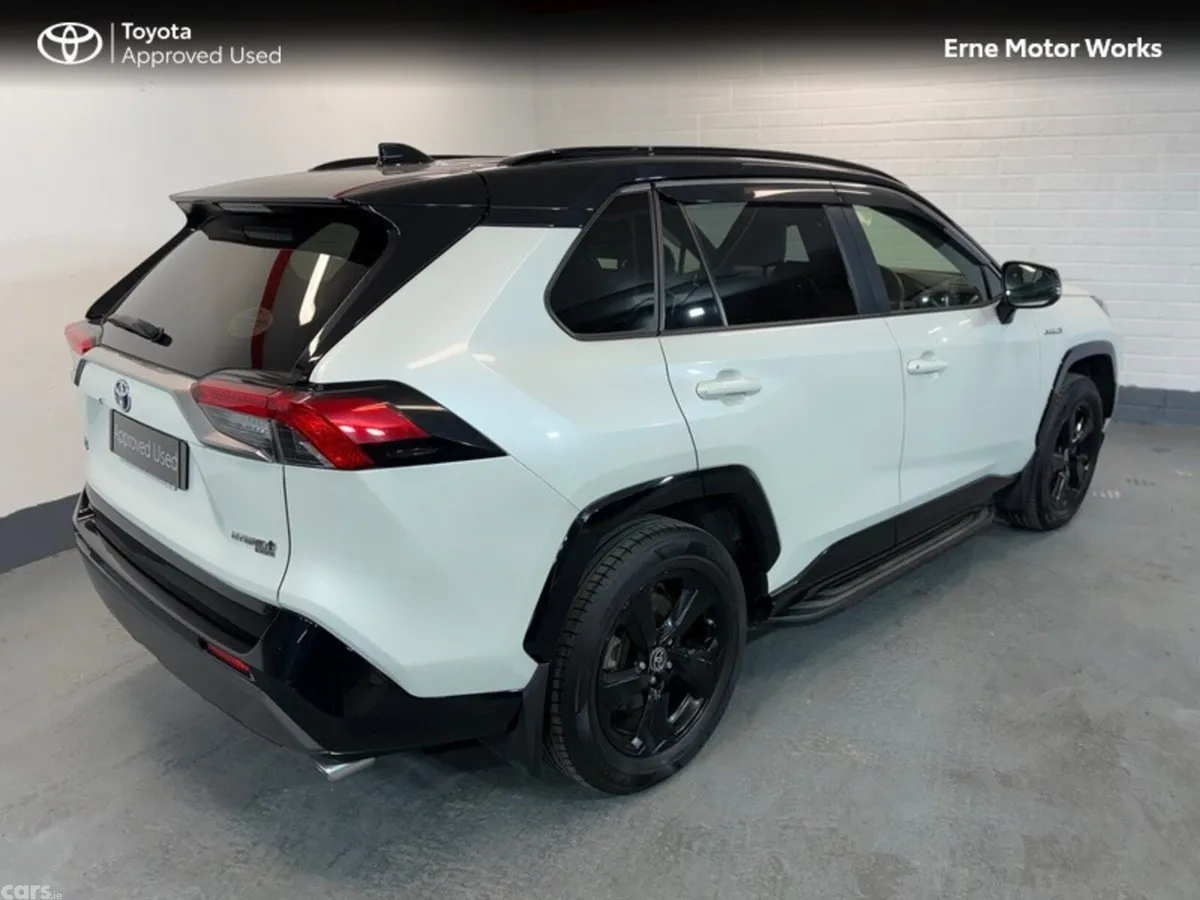 Toyota RAV4 SUV, Petrol Hybrid, 2022, White