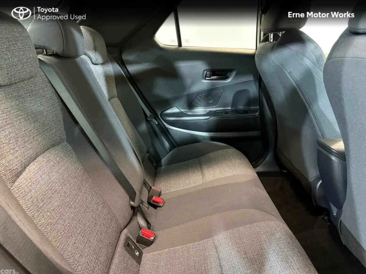 Toyota C-HR SUV, Petrol Hybrid, 2026, Blue