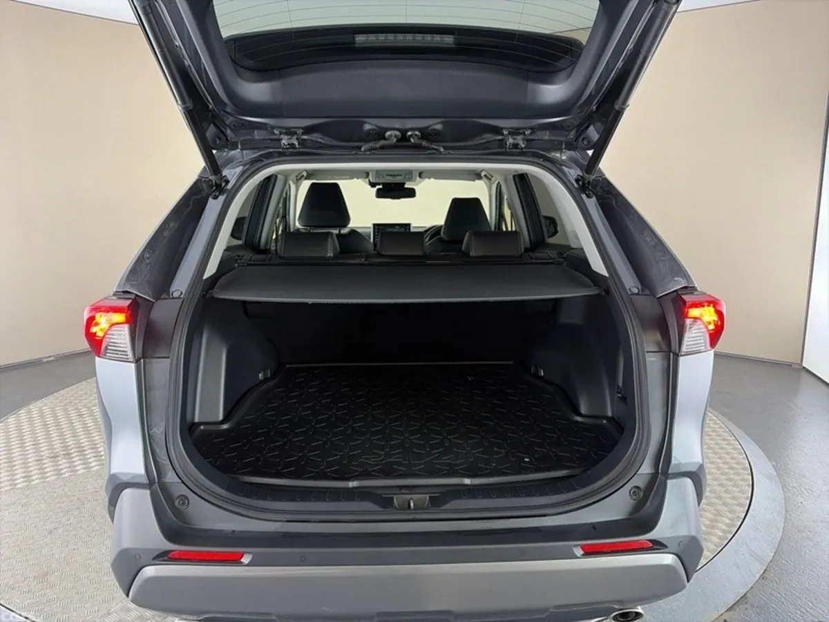 Toyota RAV4 SUV, Petrol Hybrid, 2022, Grey