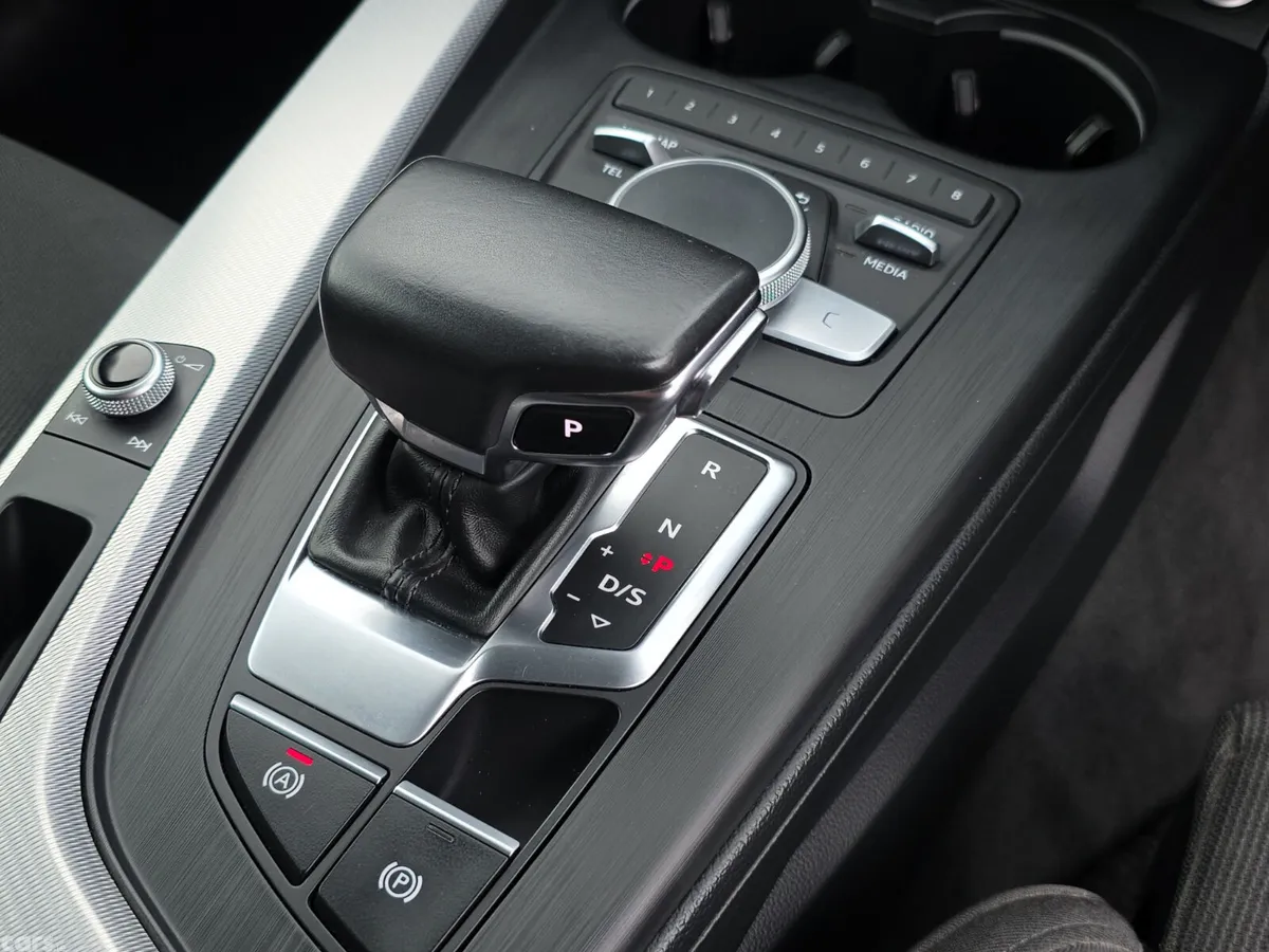 Audi A4 Estate, Petrol, 2020, White