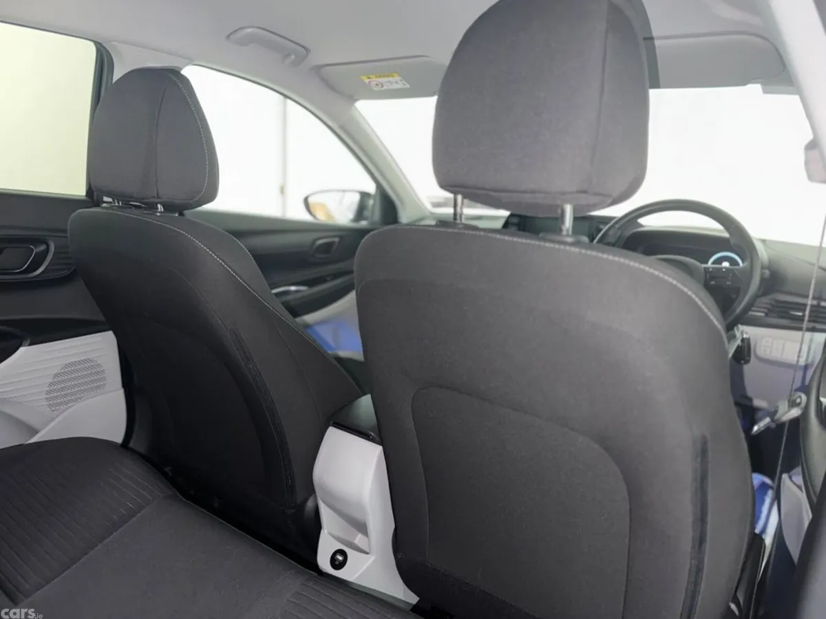 Hyundai i20 Hatchback, Petrol, 2021, Black