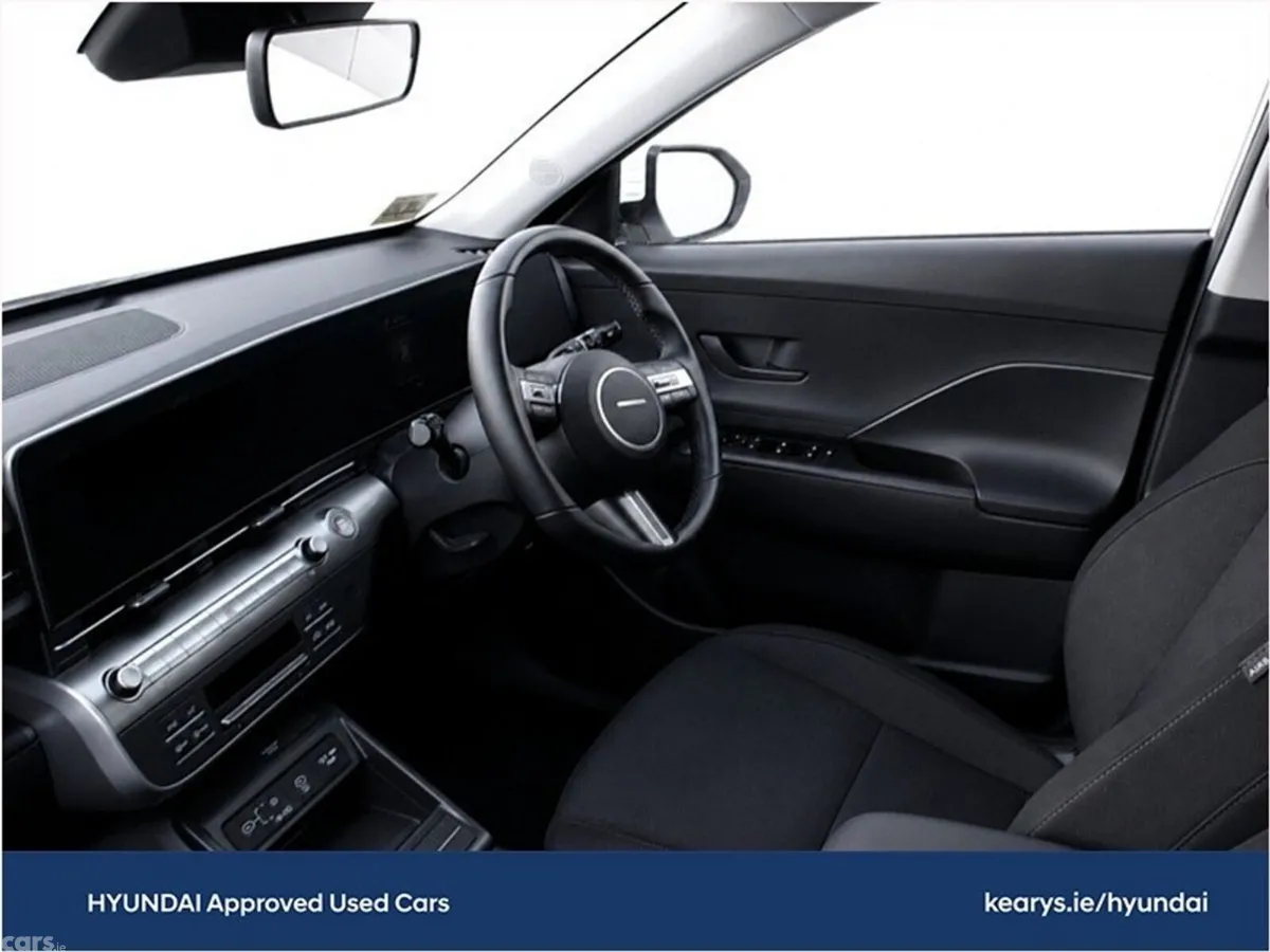Hyundai KONA MPV, Petrol Hybrid, 2024, White