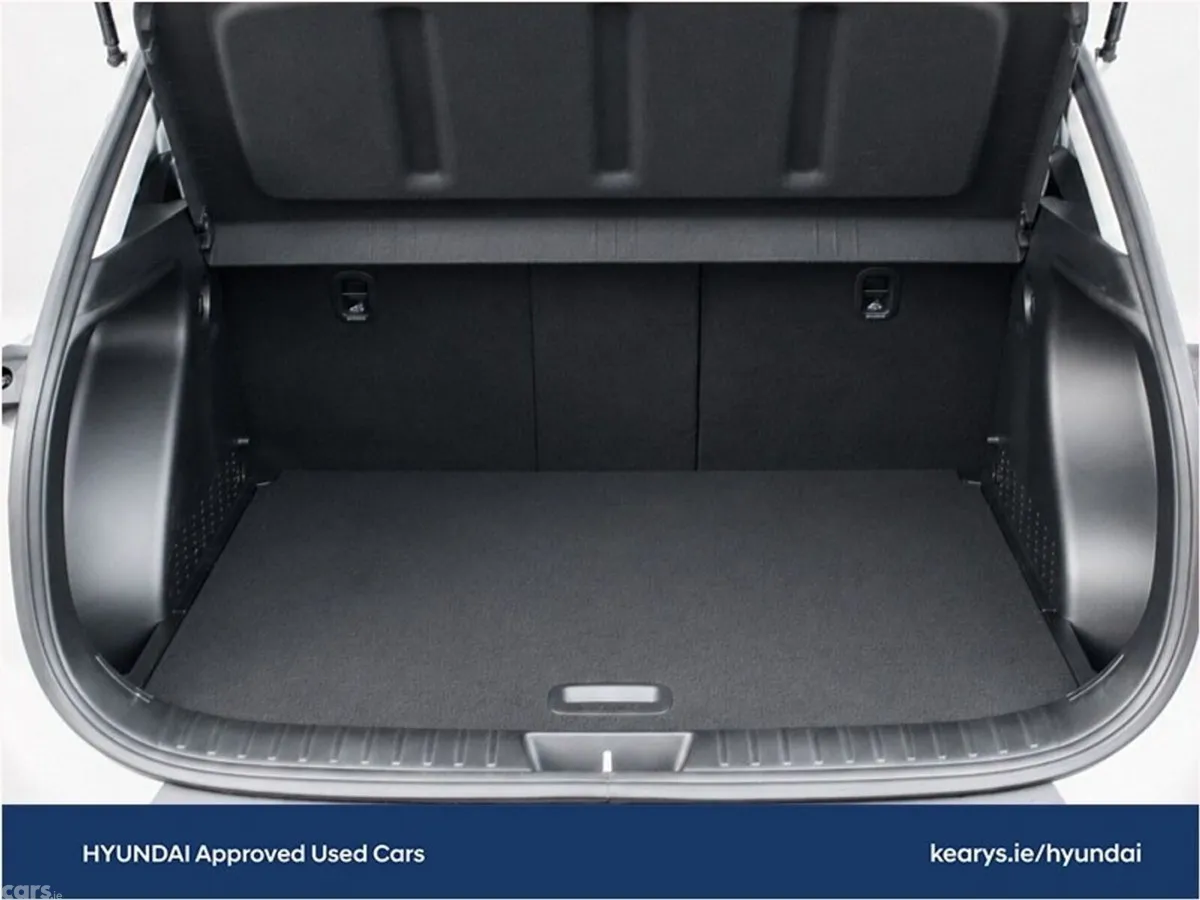 Hyundai KONA MPV, Petrol Hybrid, 2024, White