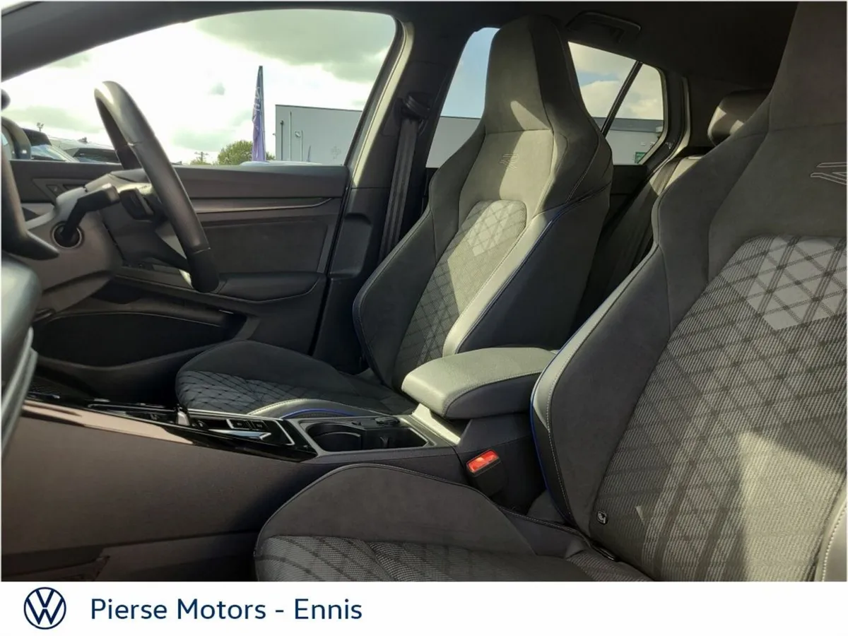 Volkswagen Golf Estate, Petrol, 2026, Grey