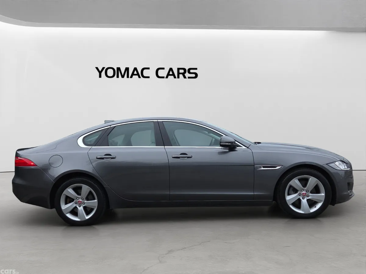 Jaguar XF Saloon, Diesel, 2017, Grey