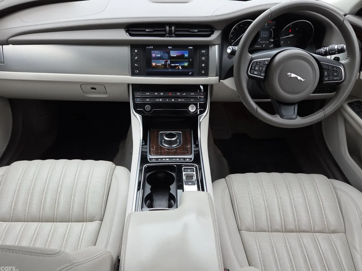 Jaguar XF Saloon, Diesel, 2017, Grey