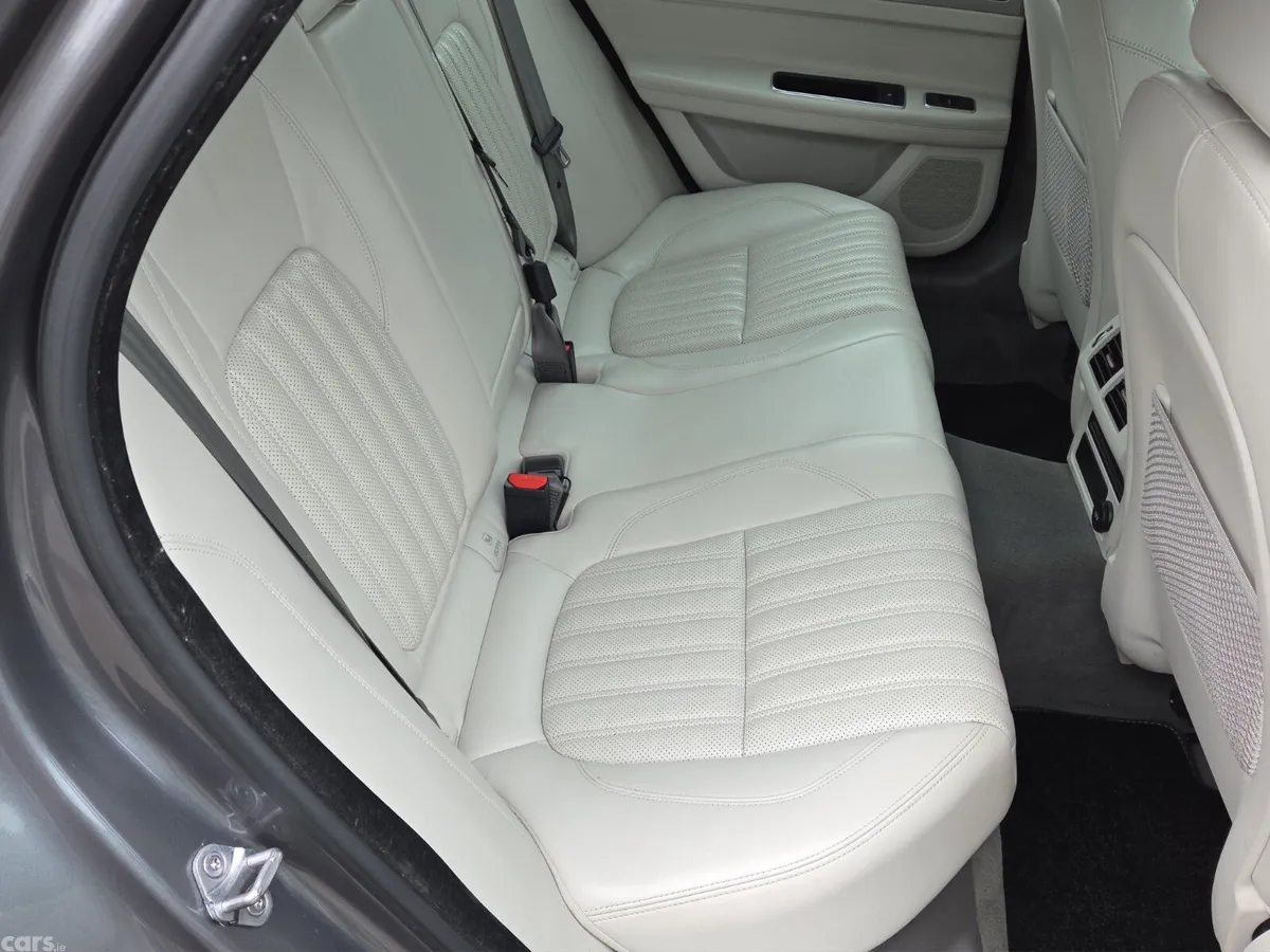 Jaguar XF Saloon, Diesel, 2017, Grey