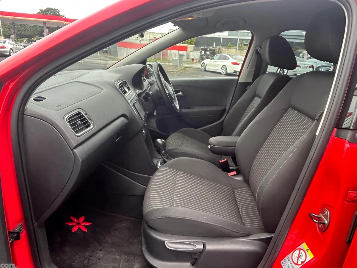 Volkswagen Polo Hatchback, Petrol, 2012, Red