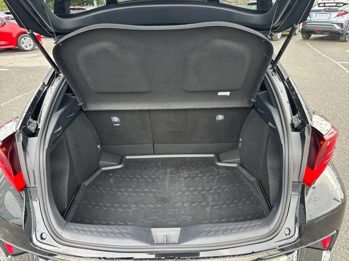 Toyota C-HR SUV, Petrol Hybrid, 2022, Black