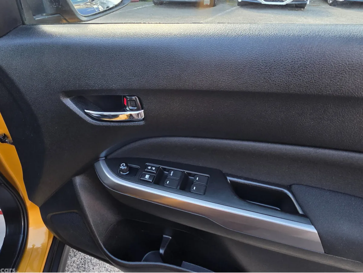 Suzuki Vitara SUV, Petrol, 2021, Gold