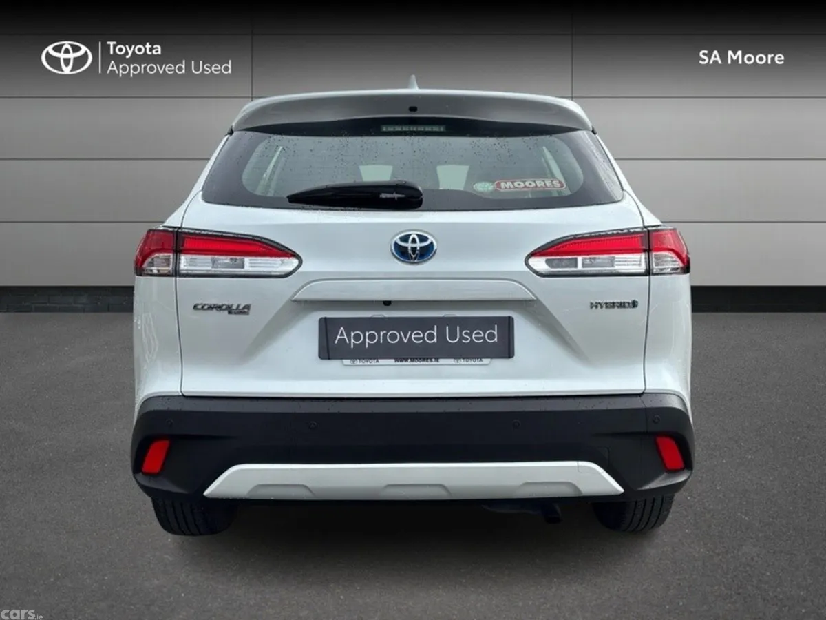 Toyota Corolla Cross SUV, Petrol Hybrid, 2023, White