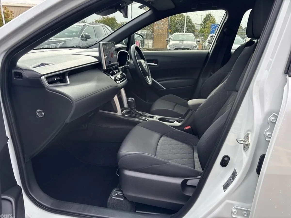 Toyota Corolla Cross SUV, Petrol Hybrid, 2023, White
