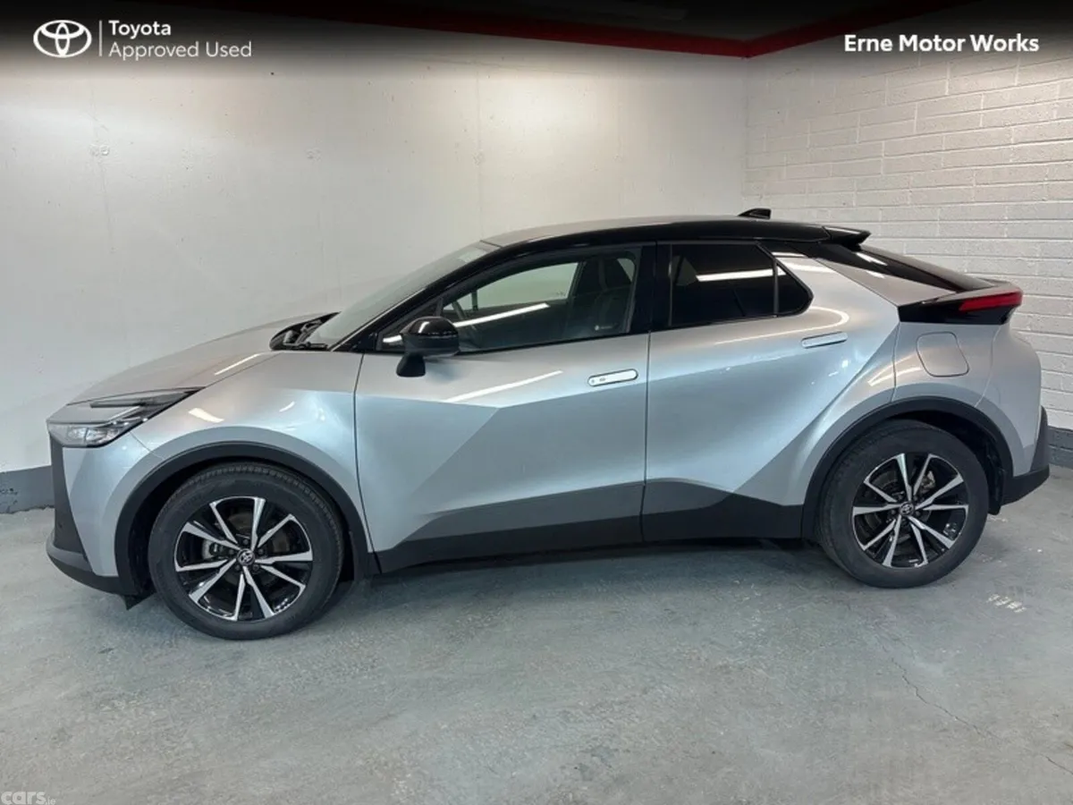 Toyota C-HR SUV, Petrol Hybrid, 2024, Silver