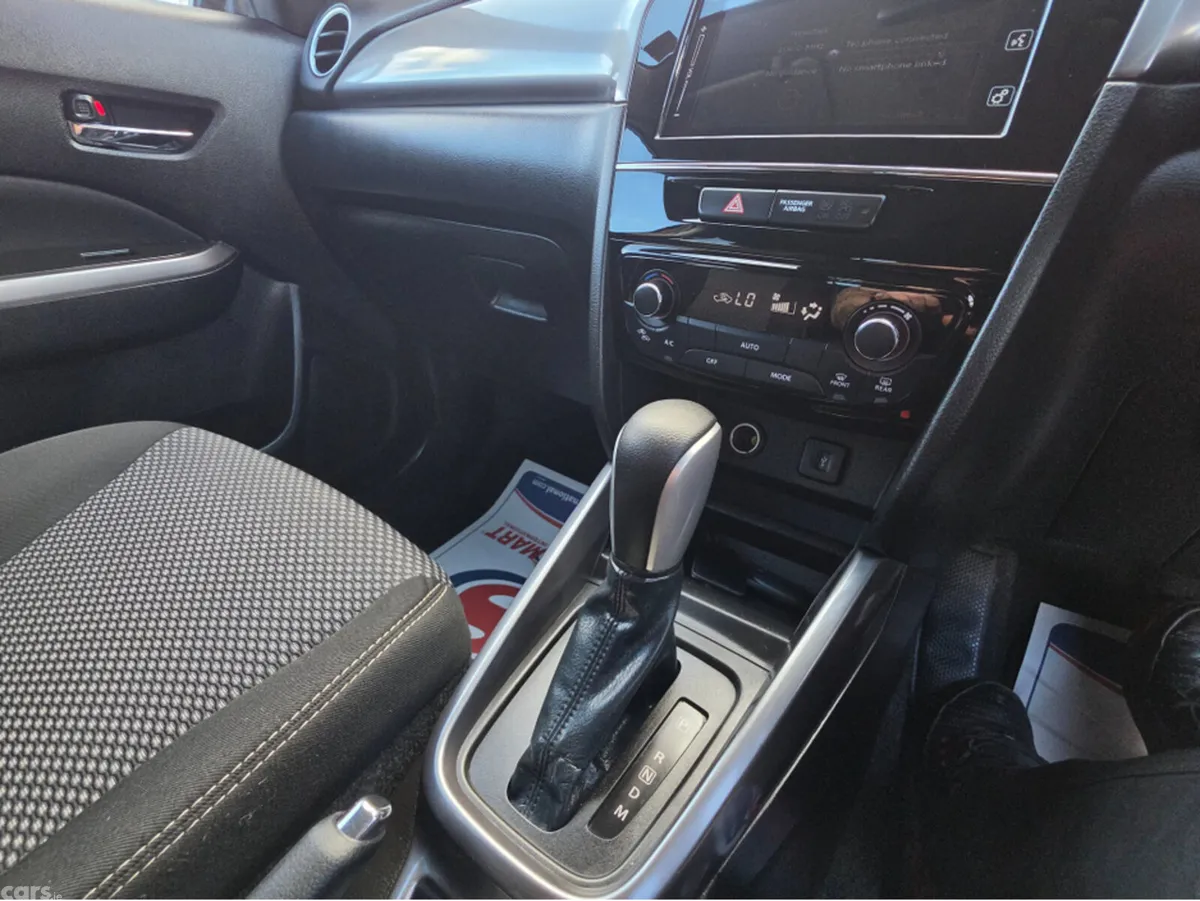 Suzuki Vitara SUV, Petrol, 2021, Gold