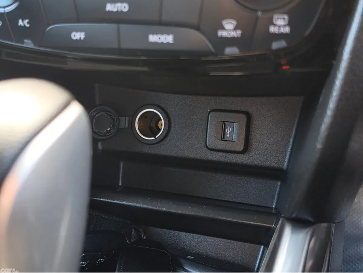 Suzuki Vitara SUV, Petrol, 2021, Gold