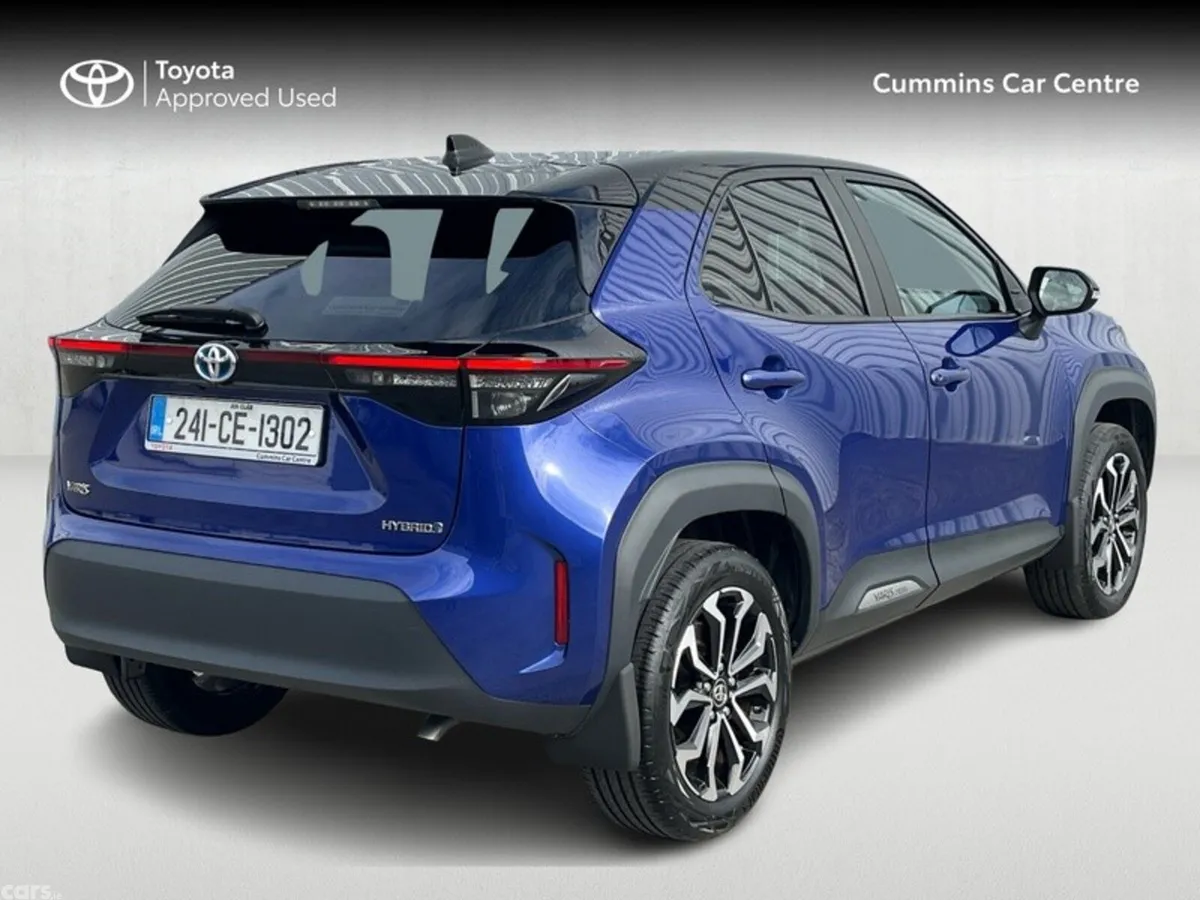 Toyota Yaris Cross Hatchback, Petrol Hybrid, 2024, Blue