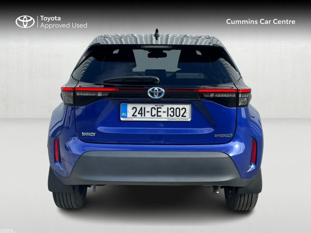 Toyota Yaris Cross Hatchback, Petrol Hybrid, 2024, Blue