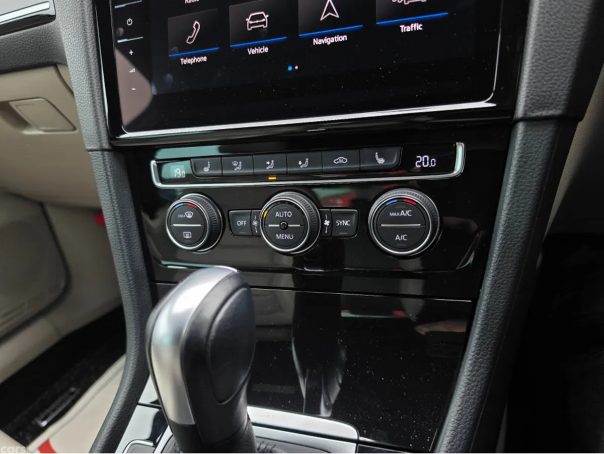 Volkswagen Golf Hatchback, Diesel, 2019, White