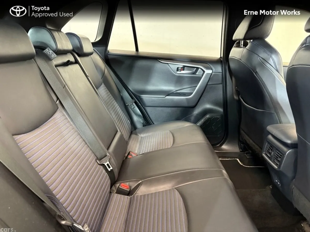 Toyota RAV4 SUV, Petrol Hybrid, 2023, Grey
