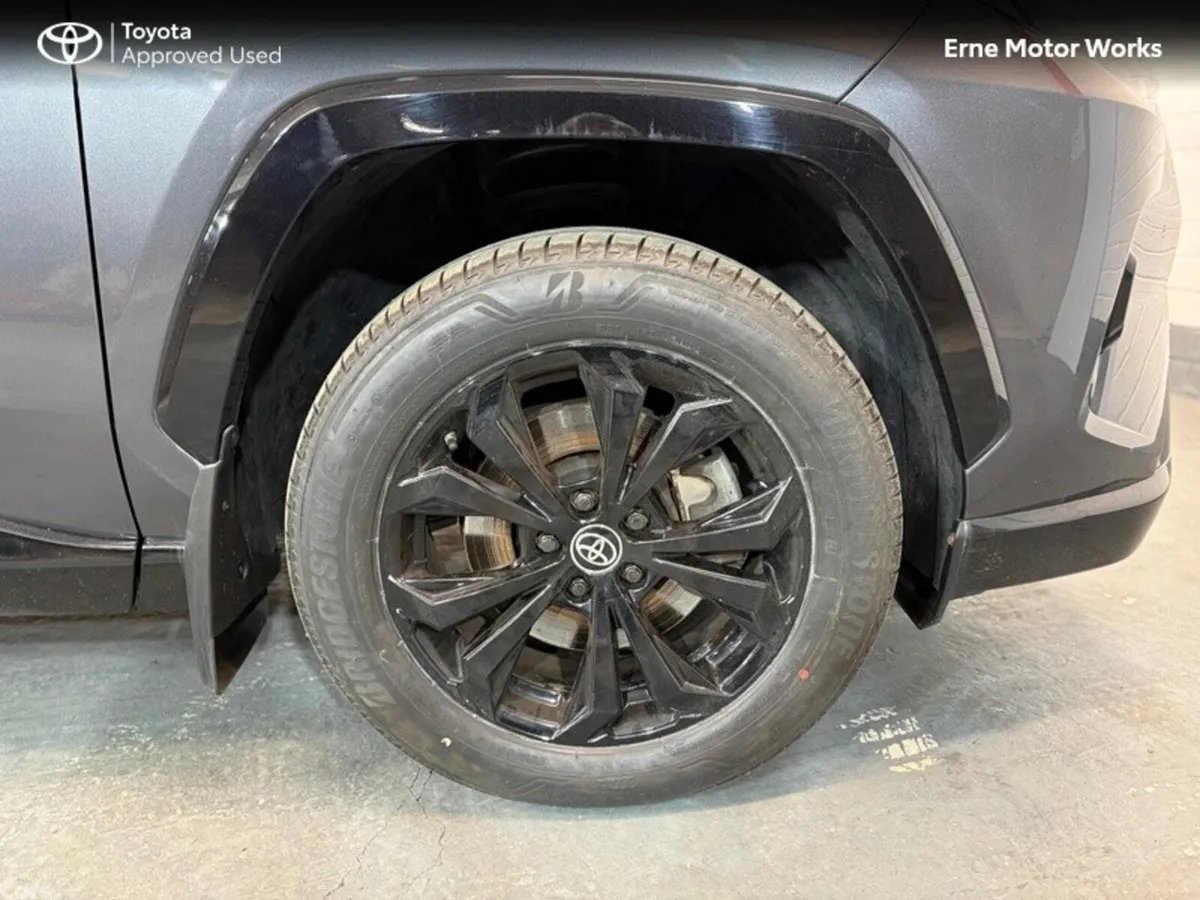 Toyota RAV4 SUV, Petrol Hybrid, 2023, Grey